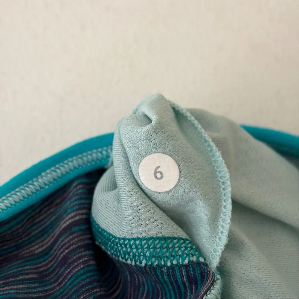 Lululemon Sports Bra Tank Top Women's 6 Blue Two In One Sleeveless Active